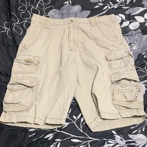 Men's Tan Cargo Shorts with Multiple Utility Pockets